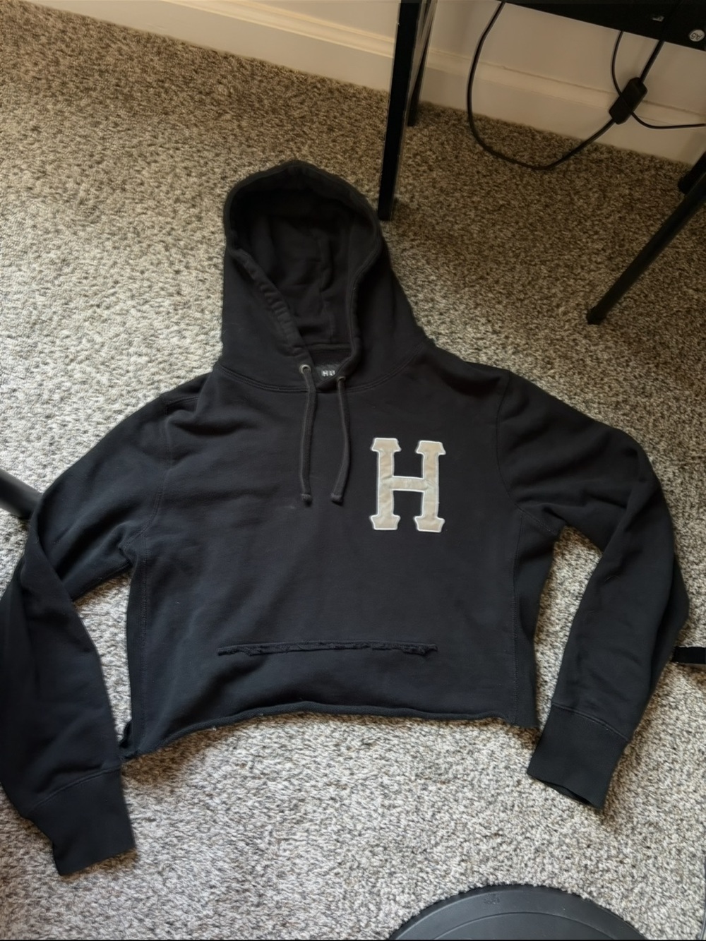 HUF Black Sweater Cropped H Hoodie Crewneck Sweatshirt